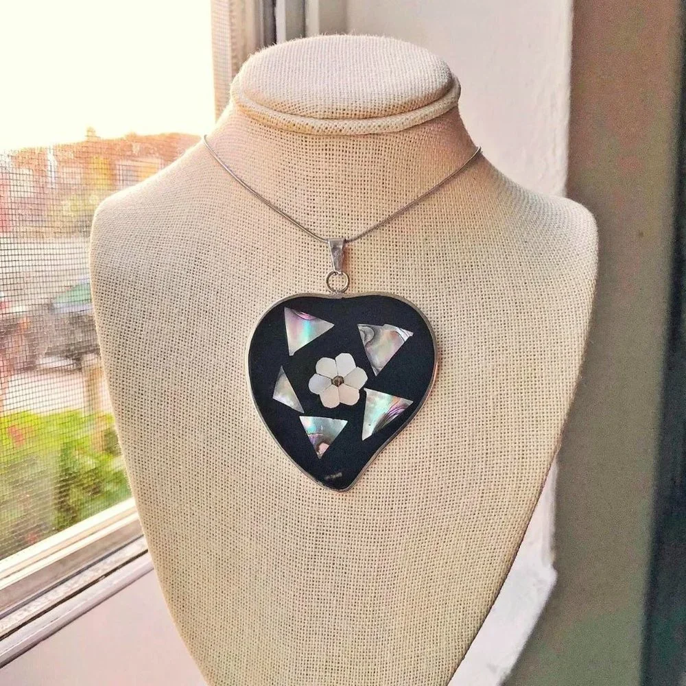 Flower +  Big Heart Abalone Shell Black Chain Necklace/Choker